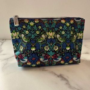 Liberty of London William Morris Strawberry Thief print medium wash bag